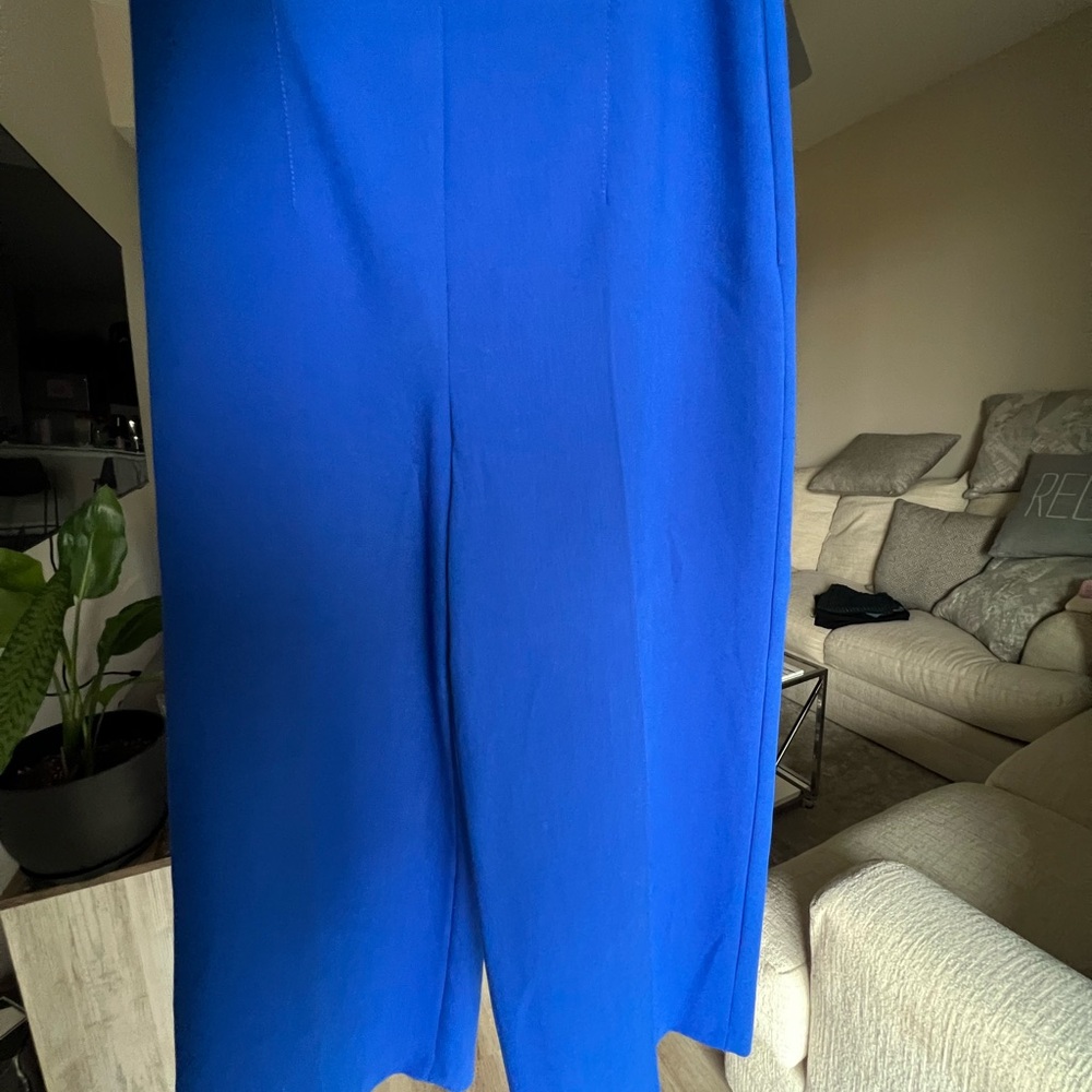 Zara Blue Capris with Wide-Leg Design